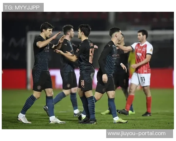 足总杯精彩对决曼城与那不勒斯战成平局乌龙球引发全场热议