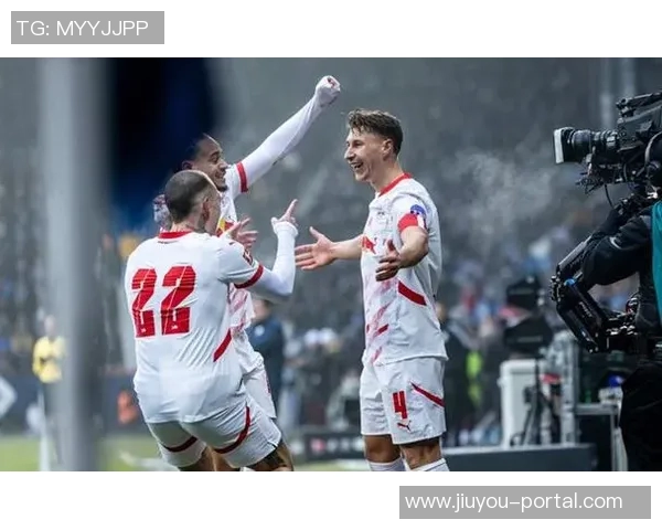 中超赛场风云再起莱比锡大胜尤文图斯红牌事件引发热议